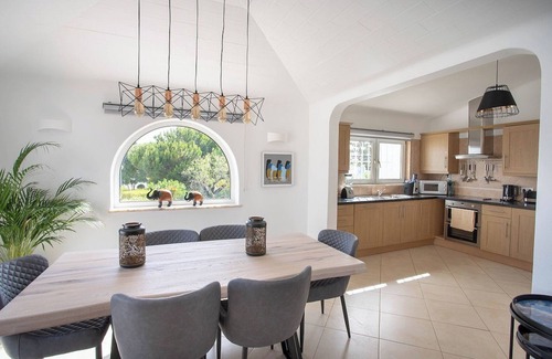 Areias Dos Moinhos Villa | 55 ADM Amazing Villa, Located Close To The Center