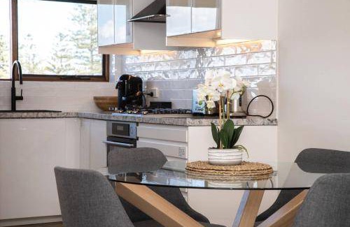 Henley Beach South Apartment | 55 m² Apartment ∙ 2 bedrooms ∙ 4 guests