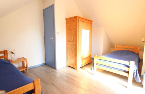 Saint-Martin de Brehal Cottage | 55 m² Cabin ∙ 2 bedrooms ∙ 4 guests