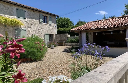 Poursac House | 55 m² House ∙ 1 bedroom ∙ 2 guests
