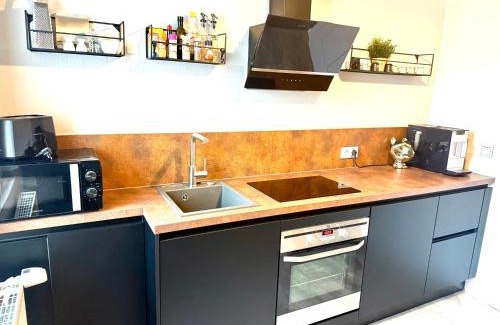 Geisenkopf Apartment | 55 qm Apartment mit Whirlpool Saarbrücker Uni Nähe