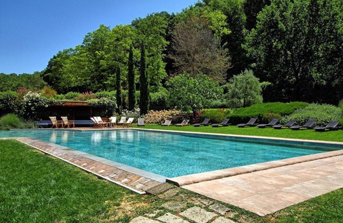 Petrognano Villa | 550 m² Villa ∙ 8 bedrooms ∙ 16 guests
