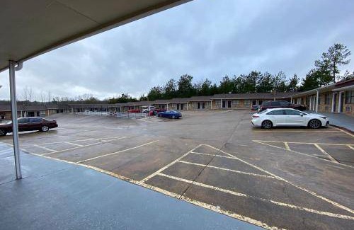Tyler Hotel | 550 m² Motel ∙ 3 guests