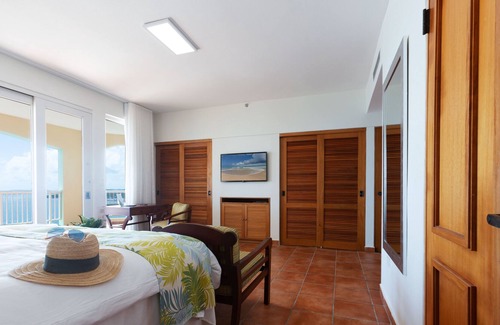 Cabezas Villa | 5546 3 Bedroom Ocean Front Las Casitas Village