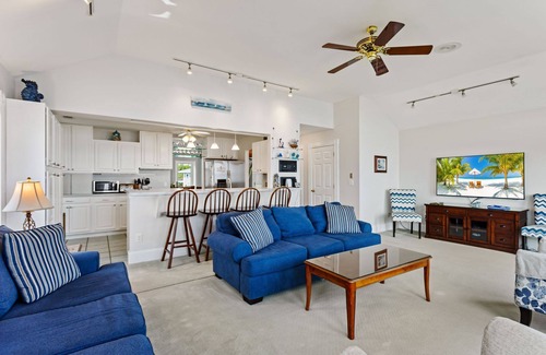 Colington Harbour House | 5550 Lighthouse Pointe * Waterfront