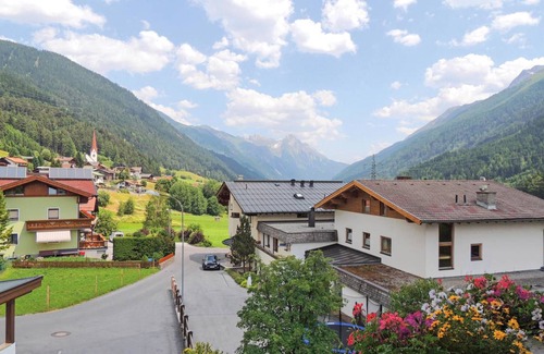 Sankt Anton am Arlberg Apartment | 57 m² Apartment ∙ 2 bedrooms ∙ 4 guests