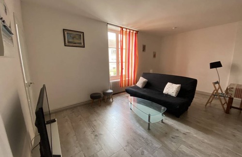 La Roche-Posay Apartment | 57 m² Apartment ∙ 1 bedroom ∙ 5 guests