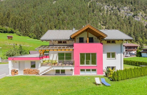 Pettneu am Arlberg Apartment | 58 m² Apartment ∙ 2 bedrooms ∙ 5 guests