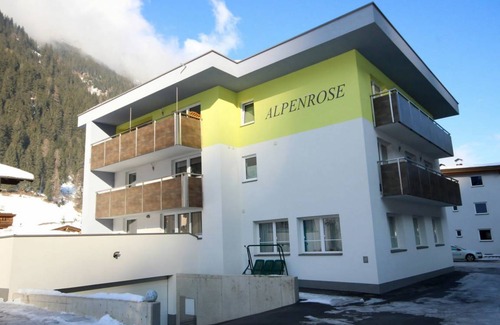 See Apartment | 58 m² Apartment ∙ 2 bedrooms ∙ 4 guests