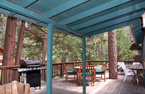 North Wawona Cabin | (59) Hansen Cabin at The Redwoods In Yosemite