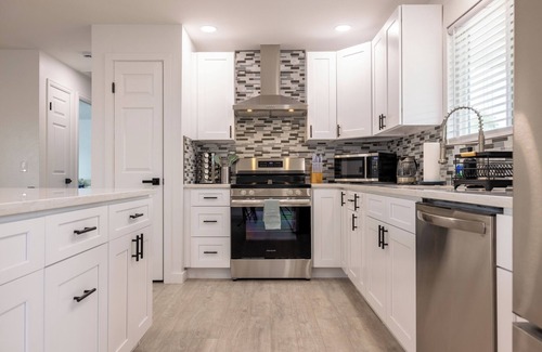Thornton House | 5BD I Game Room I Backyard & BBQ I 20 Mins to DEN