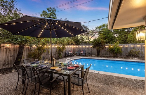 Willow Meadows/Willowbend Area House | 5Bed 3Bath 16 ppl, Pool! NRG/MedCtr