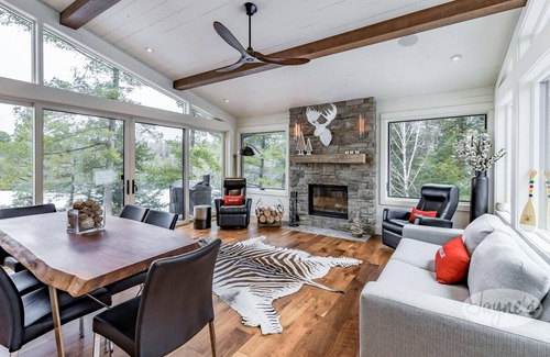 Georgian Bay Cottage | 5bed 5bath stunning cottage on 6 Mile Lake! SW Expsoure! Bunkie