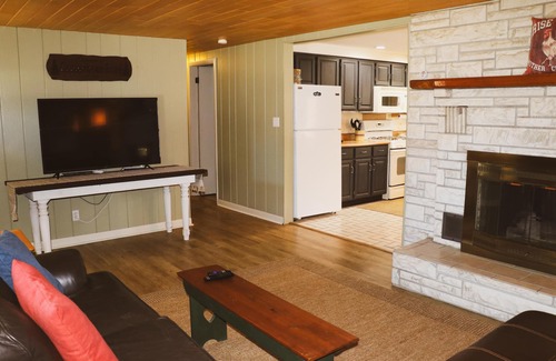 Grand Marais House | 5BR, 1.5BR, Private Wooded Hide Away