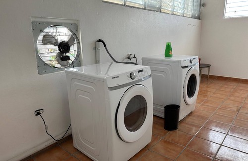 Carcel Apartment | 5BR/2BA Spacious Unit in the West