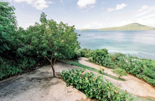 Playa Sardinas I House | 5BR/4.5BA Beachfront Retreat @Culebra, Puerto Rico w. heated pool