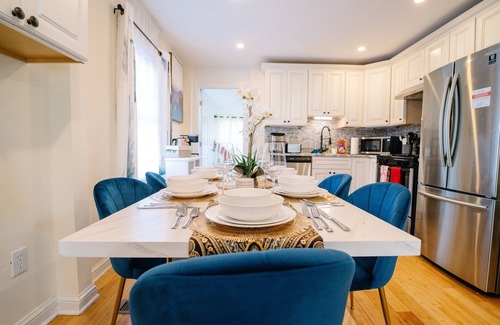 Falls Church House | 5BR/4BA HomeI Backyard in VA!
