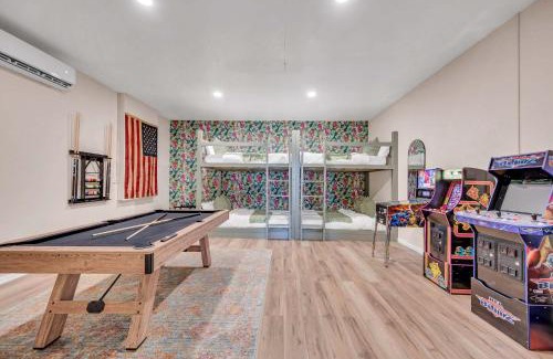 Lake Placid House | 5Br Sleeps 16 Private Pool-Dog Friendly-Fire Pit
