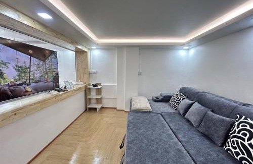 Hat Yai House | 5BR Villa, 6min to Lee Garden, with Pool&Gym,18 PAX - StarLight