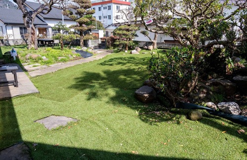 Usami Apartment | 5Min to the sea & station! Comfortable hideaway with a dedicated BBQ area.