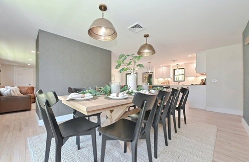 East Dennis House | 5mins2Beach, HotTub, GameRoom, PetsOk