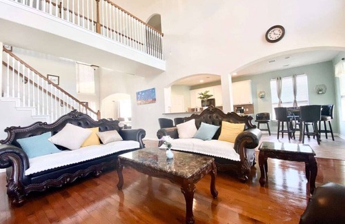 El Lago House | 5minutes direct to Kemah with the beaches and countless seafood restaurants