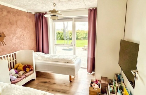 Odense Condo | 5pers priv entr 3BR TV kitchnette bath-city/nature