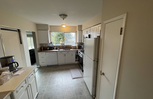Delta House | 5Star House 3 or 4bdrm sleeps 6 or10 (clean/Pet Friendly) 30% monthly Discount