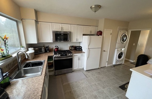 Delta House | 5Star House 3 or 4bdrm sleeps 6 or10 (clean/Pet Friendly) 30% monthly Discount
