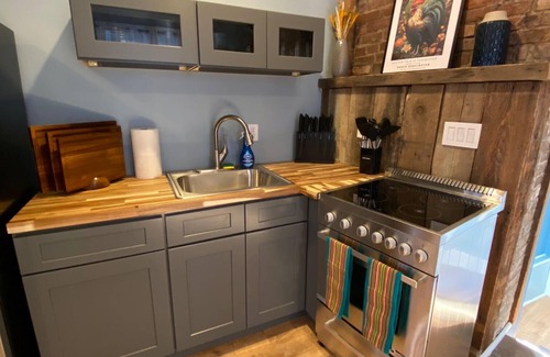 Troy Apartment | 5th and Grand Lovingly Restored Brownstone Troy NY Unit 2