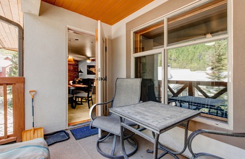 Salt Lake Mountain Resorts Condo | 5th-floor condo with balcony, W/D, heated pool, hot tub, lockers, game room, gym