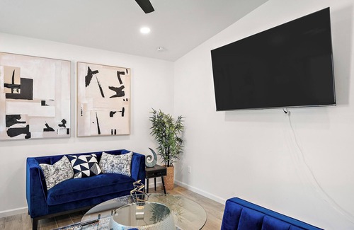 Alhambra House | 6.5 Miles From Downtown Phoenix