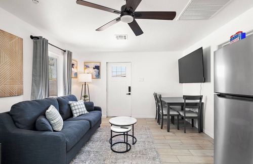 Alhambra House | 6.5 miles from Downtown Phoenix