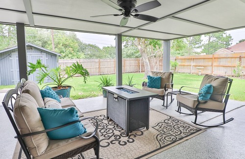 Copperfield House | 6.6 miles to Texas A&M University! Great Beds, Quality Bedding, and Super Clean!