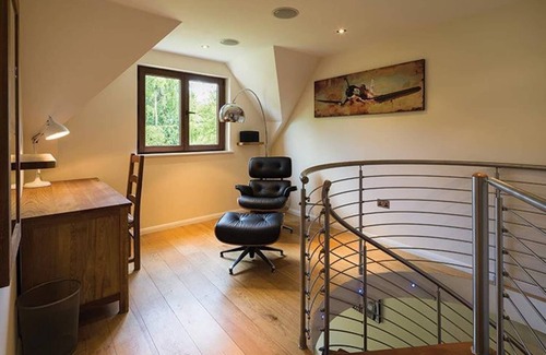 Didcot House | 6 Ashbrook Mews 6 As