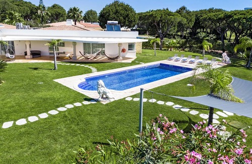 Vilamoura Villa | 6 Bed Room Villa Vilamoura Private Heated Pool + Jacuzzi