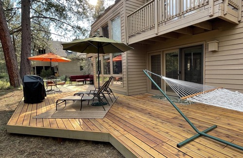 Sunriver House | ★6 bedroom - 4 Bath Retreat + Fort Rock Park -A/C -With SHARC Passes ★