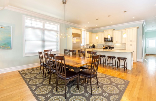 Country Club Estates House | 6 Bedroom, 6 1/2 Baths, Front Porch, 2 Balconies and Back Patio