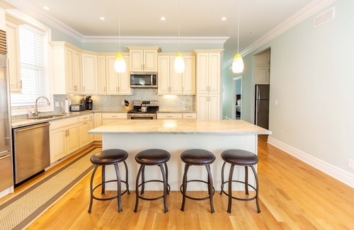 Country Club Estates House | 6 Bedroom, 6 1/2 Baths, Front Porch, 2 Balconies and Back Patio