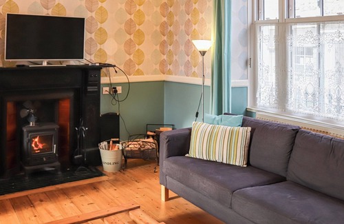 Rhiwbryfdir Cottage | 6 bedroom accommodation in Blaenau Ffestiniog