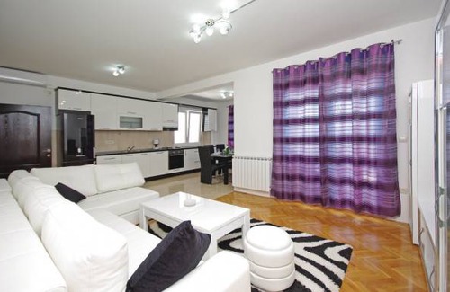 Veliki Prolog House | 6 bedroom accommodation in Veliki Prolog
