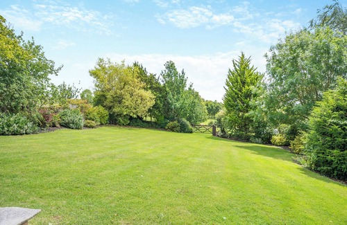 Kidlington Cottage | 6 bedroom accommodation in Bletchingdon