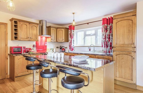 Cinderford Cottage | 6 bedroom accommodation in Cinderford