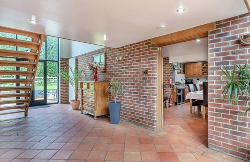 Stowmarket Cottage | 6 bedroom accommodation in Creeting St Peter, near Stowmarket