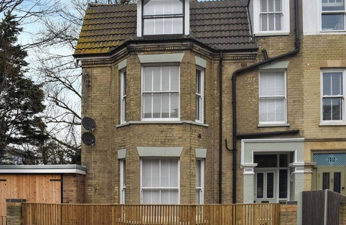 Lowestoft Cottage | 6 bedroom accommodation in Lowestoft