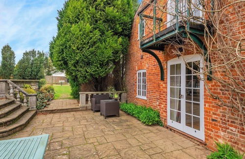 Ringstead Cottage | 6 bedroom accommodation in Fring, near Kings Lynn
