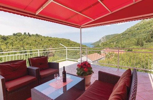 Kremena House | 6 bedroom accommodation in Klek