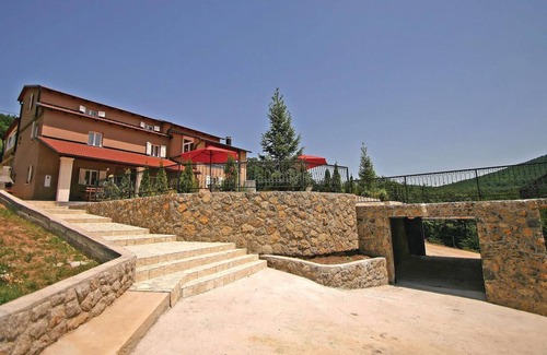 Crni Kal House | 6 bedroom amazing home in Crni Kal