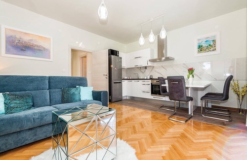 Bilice House | 6 bedroom amazing home in Bilice