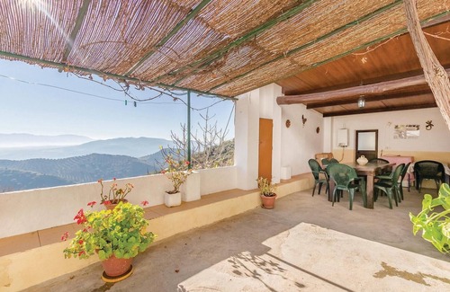 Iznajar House | 6 bedroom lovely home in Iznájar